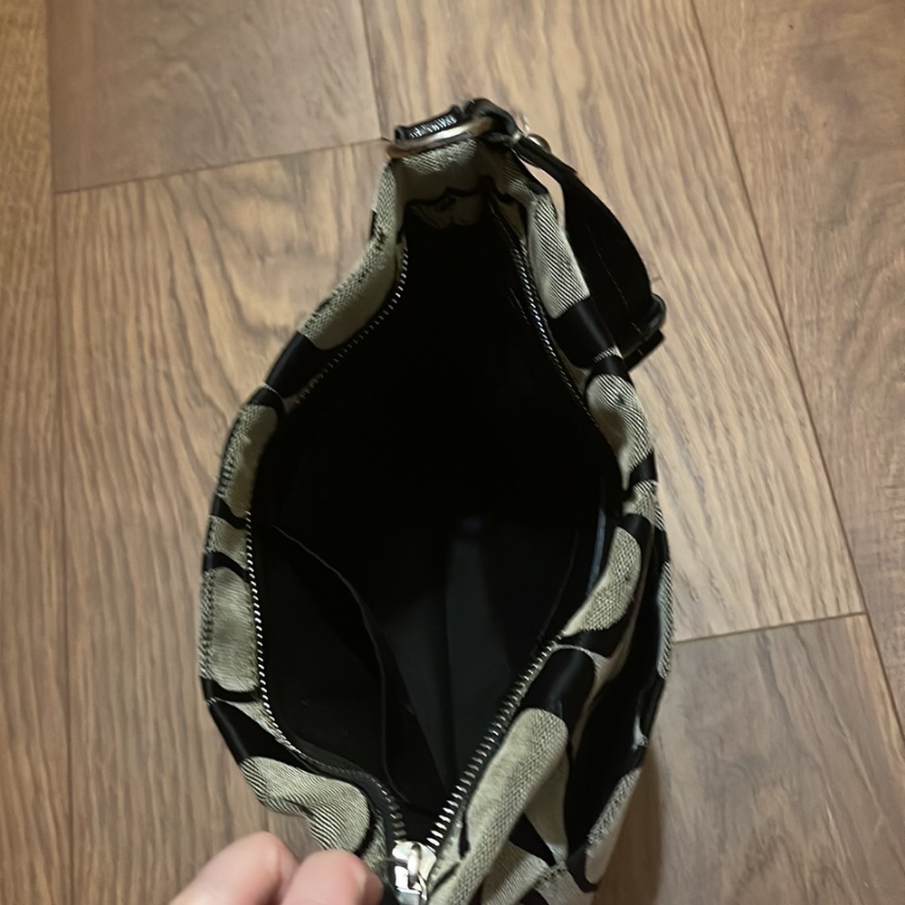 Coach purse - Picture 4 of 5